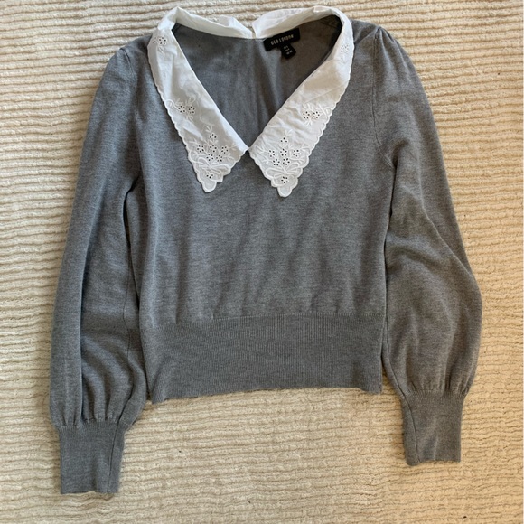 Cute Feminine Gray Floral Ruffle Collared Sweater - Picture 3 of 6